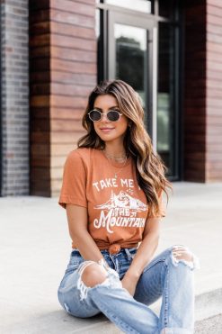 Discount ⌛ Pink Lily Take Me To The Mountains Burnt Orange Graphic Tee ⭐ -Tees Shop 1K0A0288 b7e155c5 c9ad 4743 81c1 45fb595e0d38 650x