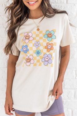 Cheapest 🔔 Pink Lily Daisy Checkered Smiles Cream Graphic Tee 🎉 -Tees Shop 1K0A1503 80c1a0f2 1fd6 48f2 8be1 9e3a3a2425c7 650x