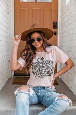 Deals 💯 Pink Lily Animal Print Pumpkin Peach Graphic Tee ❤️ -Tees Shop 1K0A6958 9ea58a31 80bb 4f11 88b4 515eb2eb6489 650x