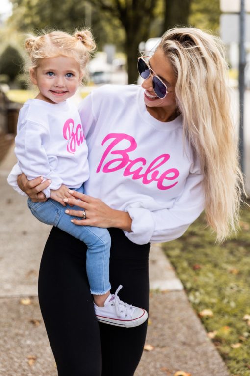 Discount 💯 Pink Lily Kids Babe Script Graphic Sweatshirt White 🎁 -Tees Shop 1K0A8285 c4f4b7fa 7428 413f ba18