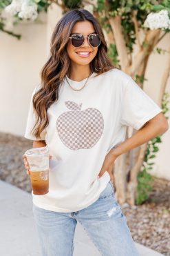 Budget 💯 Pink Lily Checkered Apple Ivory Graphic Tee ⭐ -Tees Shop 219A2548 650x