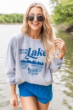 Budget ❤️ Pink Lily Take Me To The Lake Faded Denim Graphic Sweatshirt 😍 -Tees Shop 219A2612 650x