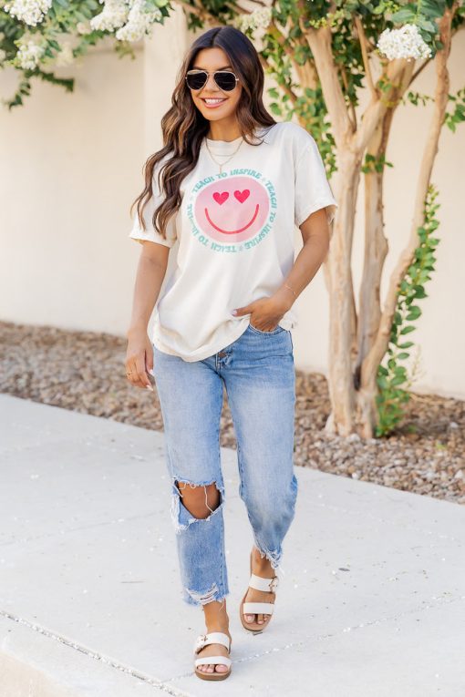 New 😍 Pink Lily Teach To Inspire Smiley Ivory Graphic Tee 🌟 -Tees Shop 219A2753 7cdfa4d4 9a1f 45ed 84ff