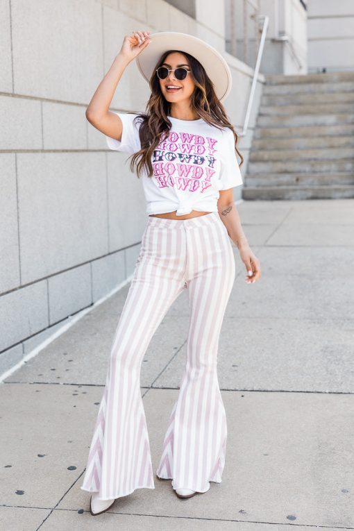 Budget 🛒 Pink Lily Howdy Howdy White Graphic Tee 🔔 -Tees Shop