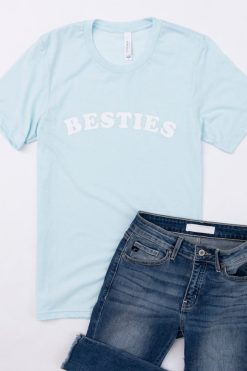 Deals 😍 Pink Lily Besties Graphic Light Blue Tee 🎁 -Tees Shop 4W3A2720 4fe1ae85 fa38 4e90 a164 438789f738dc 650x