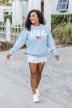 Cheapest 🌟 Pink Lily Athletic USA Flag Graphic Light Blue Sweatshirt 👍 -Tees Shop D171224 athelticusaflaglightblue divinedays jenny 4 650x