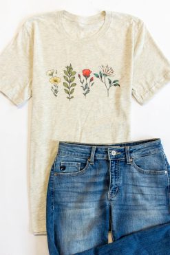 New 🤩 Pink Lily Flowers Graphic Heather Natural Tee 🥰 -Tees Shop IMG 9827 650x