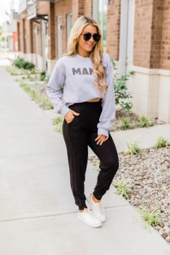 Outlet 💯 Pink Lily Mama Animal Print Grey Sweatshirt 👏 -Tees Shop MamaAnimalPrintGraphicSweatshirt HereForYouBlackJoggers TheLenaSneakerWhiteSnakeskin FromDuskTilDawnAviatorSunglasses 14 650x