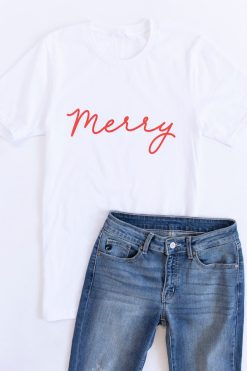 Best Pirce 😉 Pink Lily Merry Script Graphic White Tee 👏 -Tees Shop merrywhitetee 650x